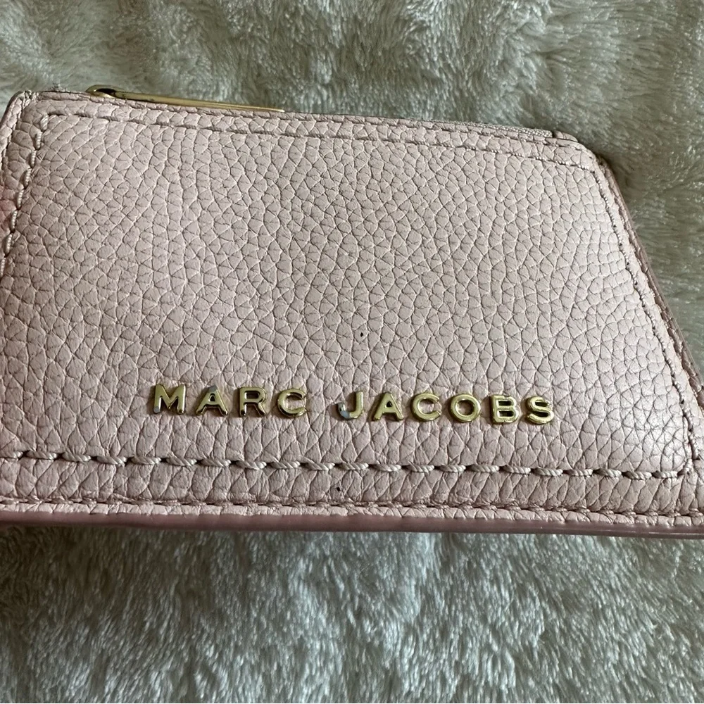 Marc Jacobs Pale Pink Leather Keychain Card Holder - Picture 5 of 6